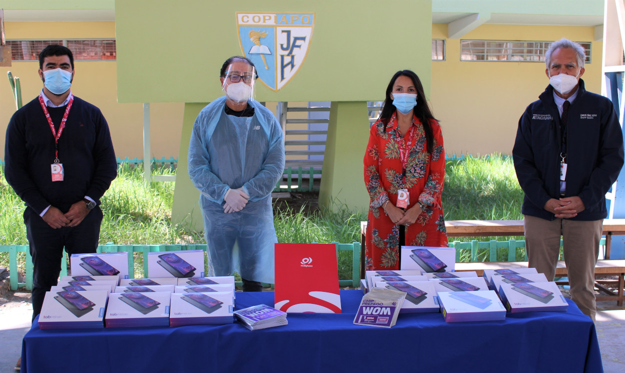 Mallplaza dona tablets a Escuela Jesús Fernández Hidalgo de Copiapó