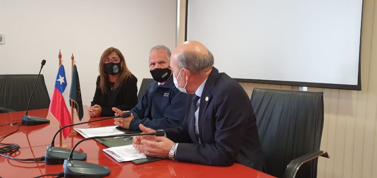 Liceo El Palomar junto a Servicio Local Atacama y Universidad de Atacama, firman convenio de colaboración