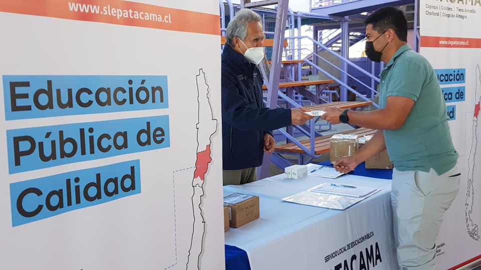 SLEP Atacama entrega más de 3.500 dispositivos de banda ancha a funcionarios de la educación