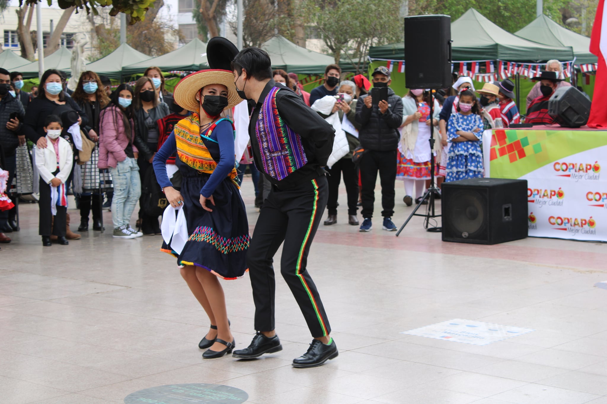 Estudiantes de escuelas y liceos públicos participaron de “La cueca escolar florece en el desierto”