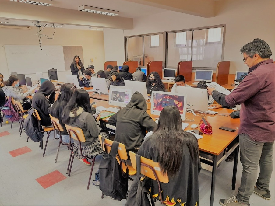 Estudiantes de SLEP Atacama y Liceo José Antonio Carvajal realizaron experimento de ciencias con Universidad Federico Santa María
