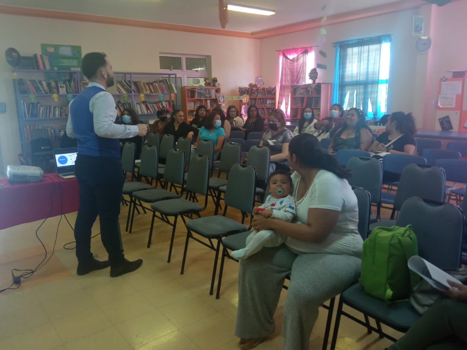 Centro de Madres, Padres y Apoderados se capacitarán para crear proyectos que buscarán el bienestar socioemocional de las comunidades educativas