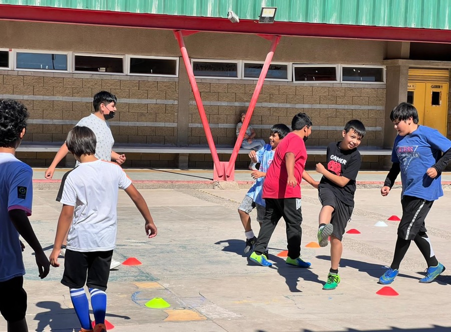 Estudiantes y apoderadas de Diego de Almagro culminaron con éxito talleres de programa 4 A 7 de SernamEG y SLEP Atacama