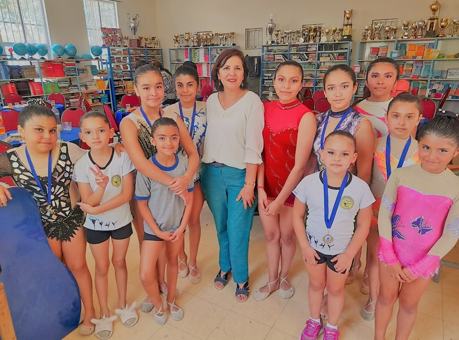 Estudiantes de Escuela Pedro León Gallo del SLEP Atacama fortalecieron disciplina, valores y principios con talleres de danza y gimnasia rítmica deportiva