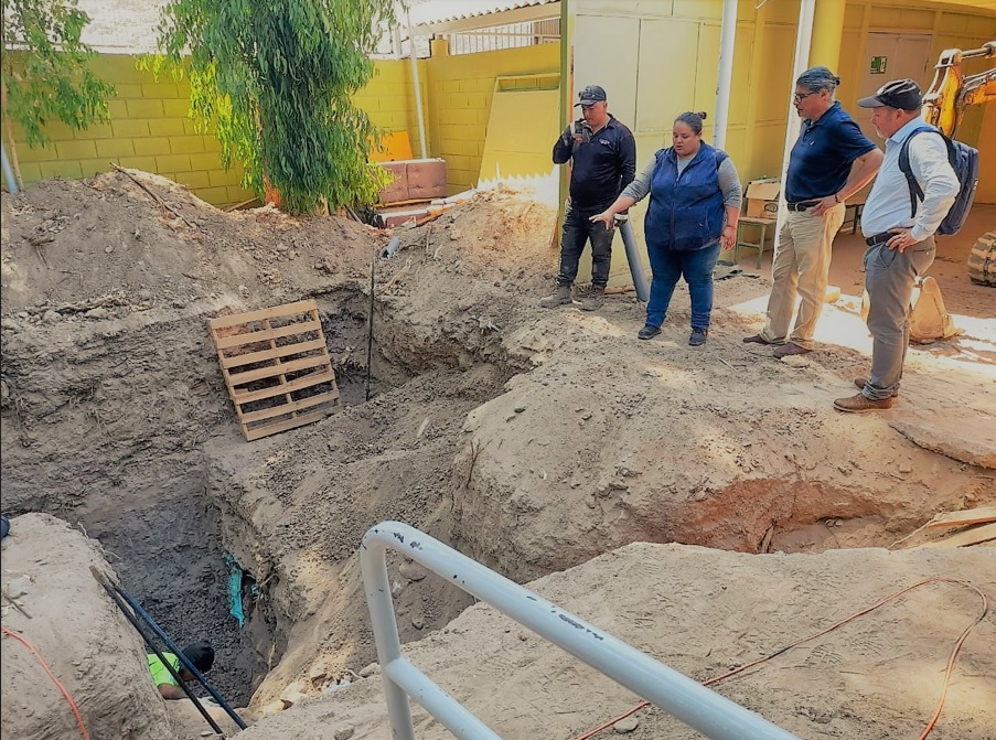 SLEP Atacama ejecuta obras de conservación en red de alcantarillados y repara baños de Escuela Jesús Fernández