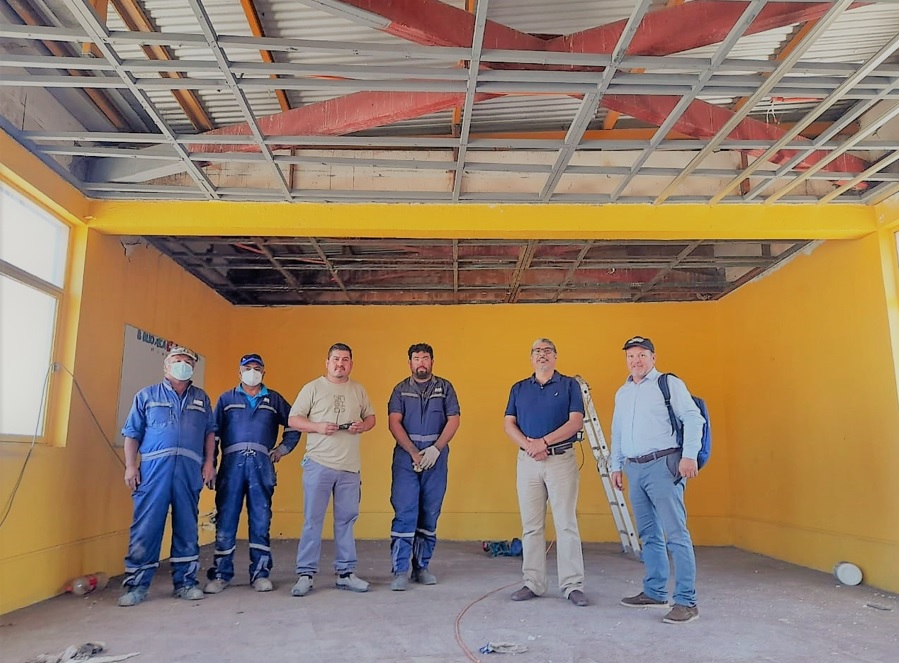 SLEP Atacama erradica plaga de palomas y ejecuta obras de higienización y reparación de techos en Escuela El Chañar