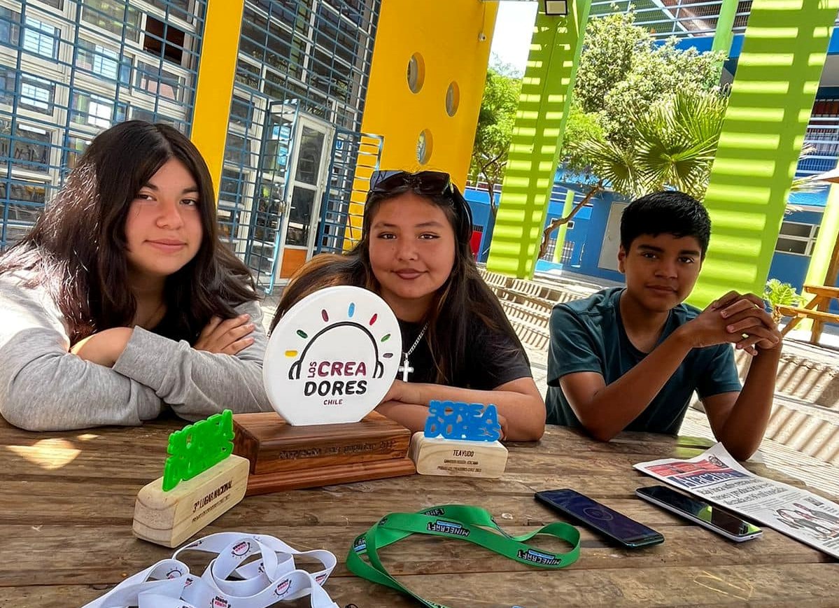 Conozca el sistema creado por estudiantes que alerta a docentes cuando un alumno con espectro autista tiene un episodio de crisis