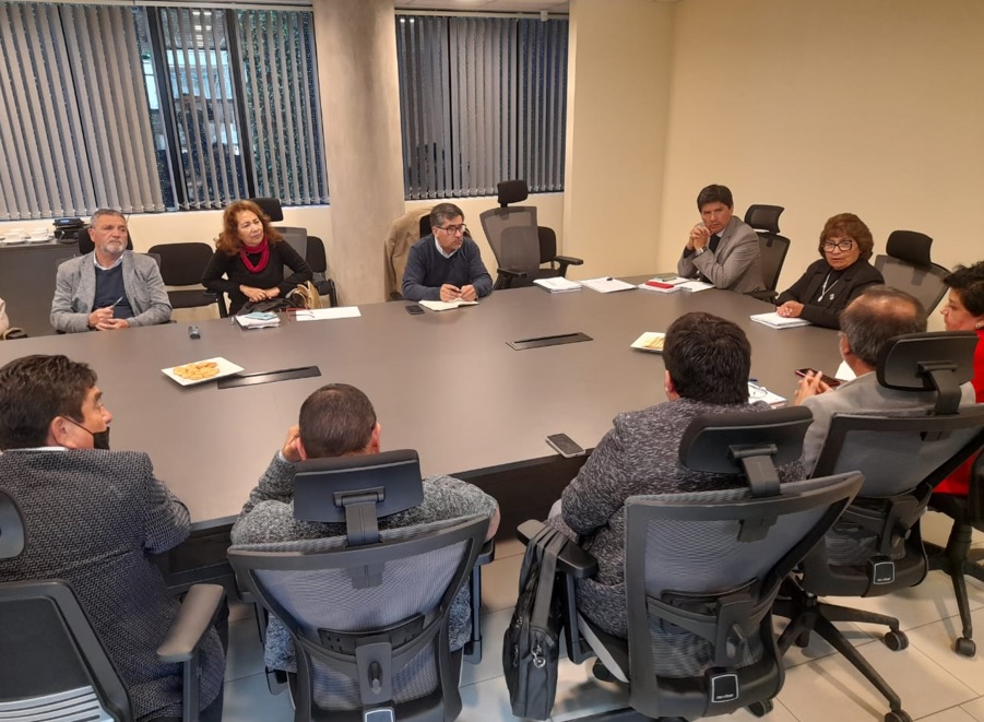 Alcaldesa de Chañaral y SLEP Atacama conforman primera sesión de Educación Pública con Colegio de Profesores y Asistentes de la Educación