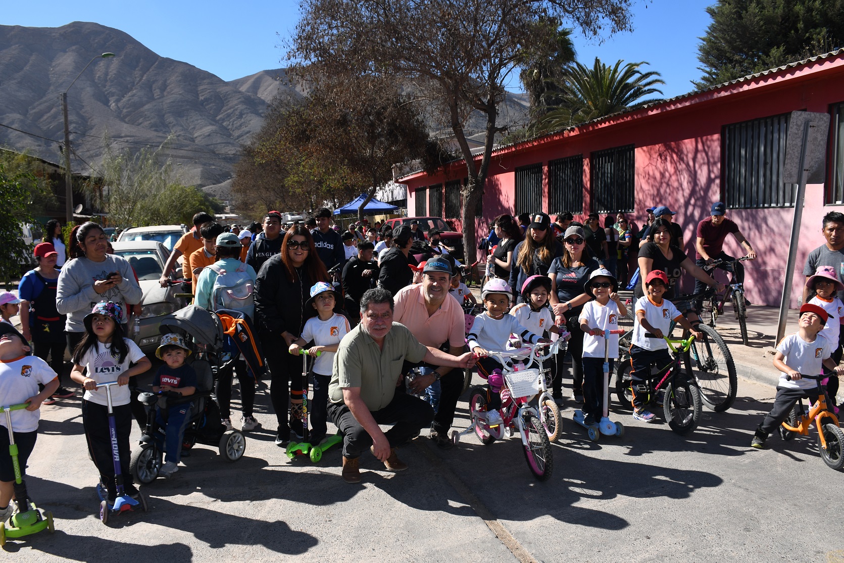 Escuela Víctor Sánchez de SLEP Atacama salió a las calles para promover vida sana y deportes junto a convivencia y salud mental