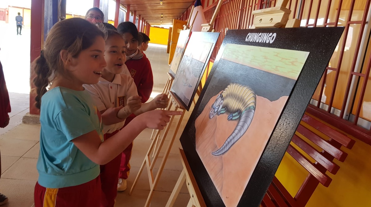 Obra “Animales de un Mundo Hostil” deslumbró a comunidad educativa de SLEP en Escuela Pedro Luján de El Salado